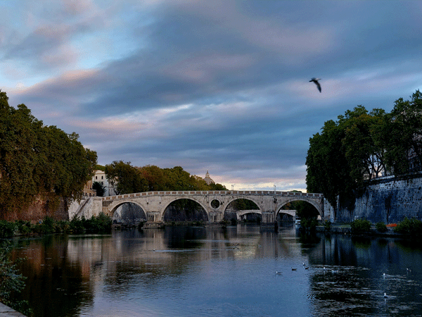 Free audio tour guide of rome